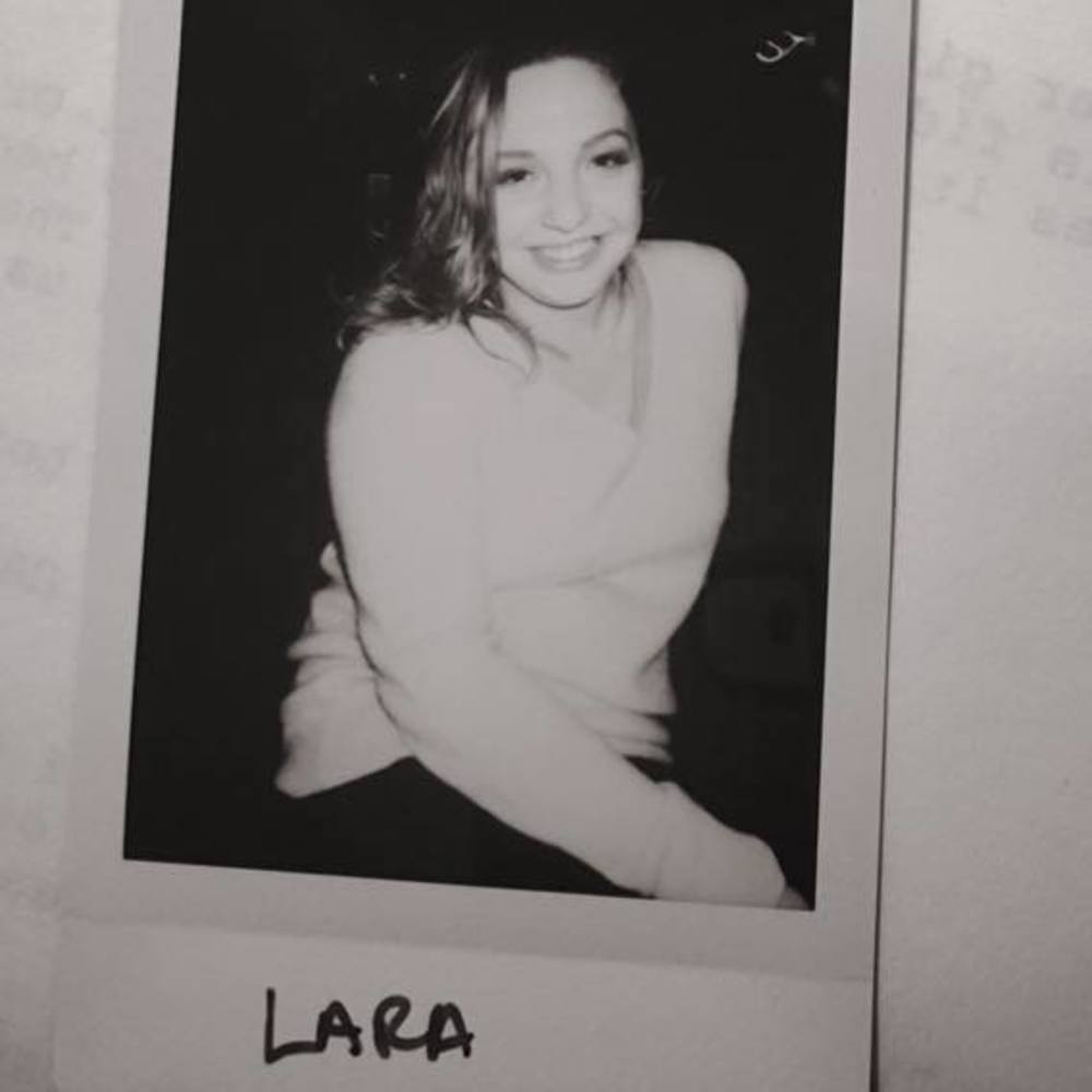 Meet your Posher, Lara